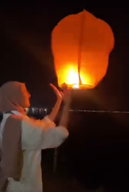 الفوانيس الطائرة (10الفوانيس الطائرة (10) /lanternes volantes